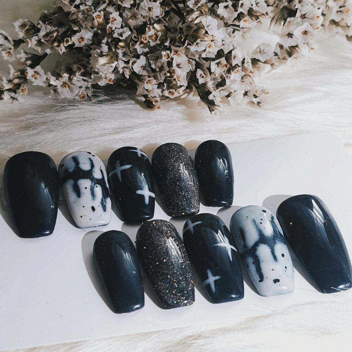 Press-on nails Halloween